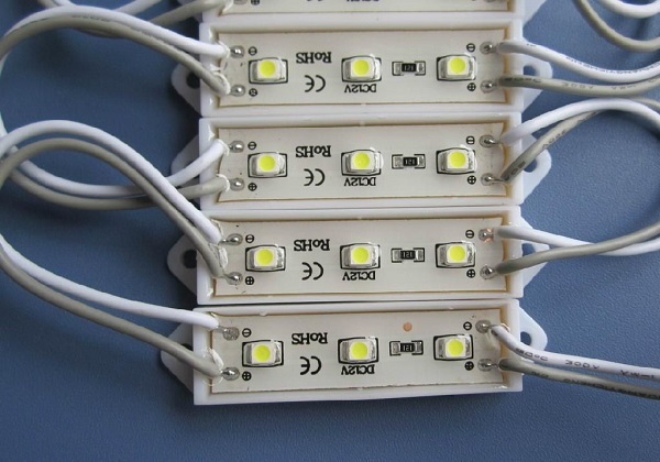 LED模組一般用什么膠水？